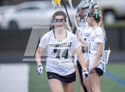 Thumbnail 1 in Walnut Hills @ Strongsville photogallery.