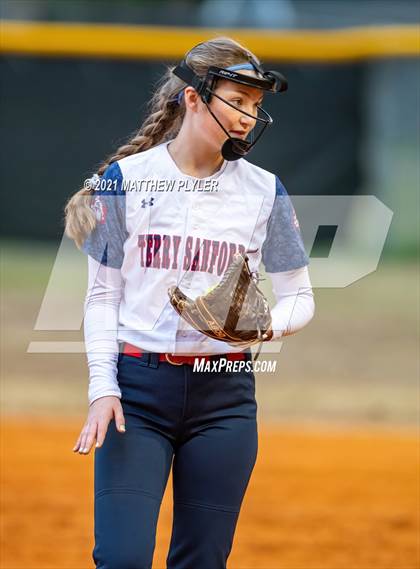 Thumbnail 3 in Overhills @ Terry Sanford photogallery.