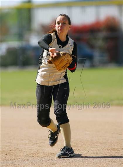 Thumbnail 1 in Golden Sierra vs. Tracy (Stephanie LeDoux Tournament) photogallery.