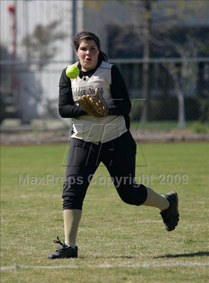Thumbnail 2 in Golden Sierra vs. Tracy (Stephanie LeDoux Tournament) photogallery.