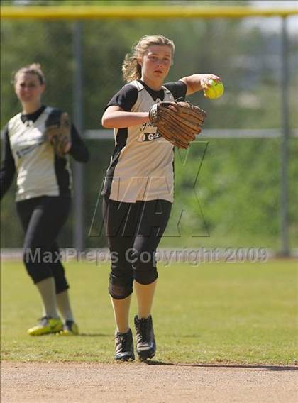 Thumbnail 2 in Golden Sierra vs. Tracy (Stephanie LeDoux Tournament) photogallery.
