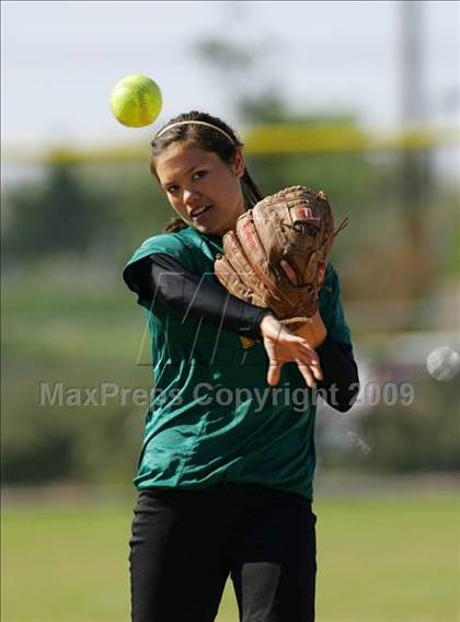 Thumbnail 2 in Golden Sierra vs. Tracy (Stephanie LeDoux Tournament) photogallery.