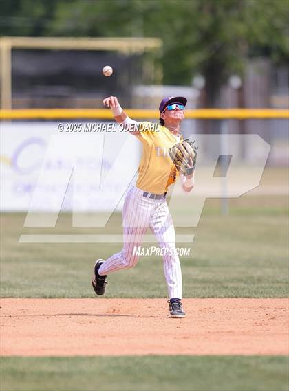 Thumbnail 2 in North Vermilion vs. Beau Chene photogallery.