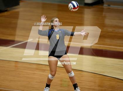Thumbnail 3 in Sheridan @ Lake Hamilton photogallery.