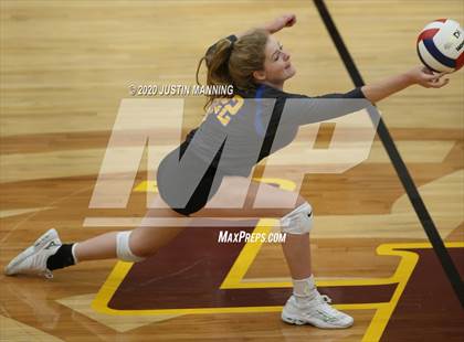 Thumbnail 2 in Sheridan @ Lake Hamilton photogallery.