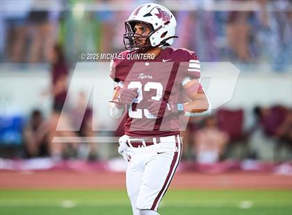 Thumbnail 1 in McCollum @ Floresville photogallery.