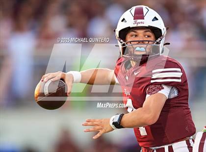 Thumbnail 2 in McCollum @ Floresville photogallery.