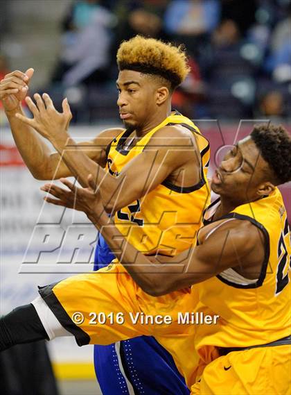 Thumbnail 2 in Seattle Prep vs. Lincoln photogallery.