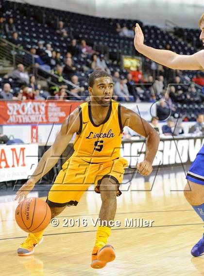 Thumbnail 2 in Seattle Prep vs. Lincoln photogallery.