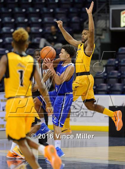 Thumbnail 1 in Seattle Prep vs. Lincoln photogallery.
