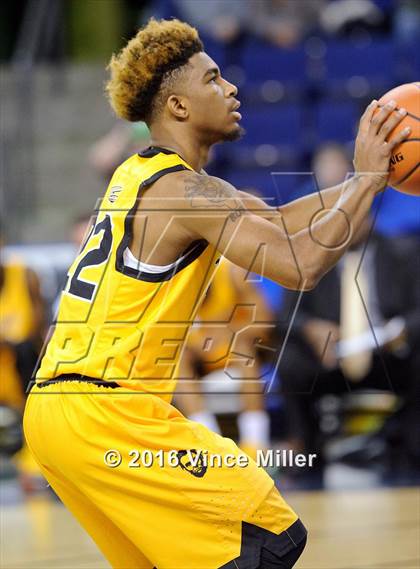 Thumbnail 1 in Seattle Prep vs. Lincoln photogallery.