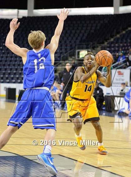 Thumbnail 1 in Seattle Prep vs. Lincoln photogallery.