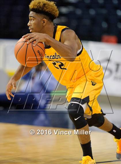 Thumbnail 2 in Seattle Prep vs. Lincoln photogallery.