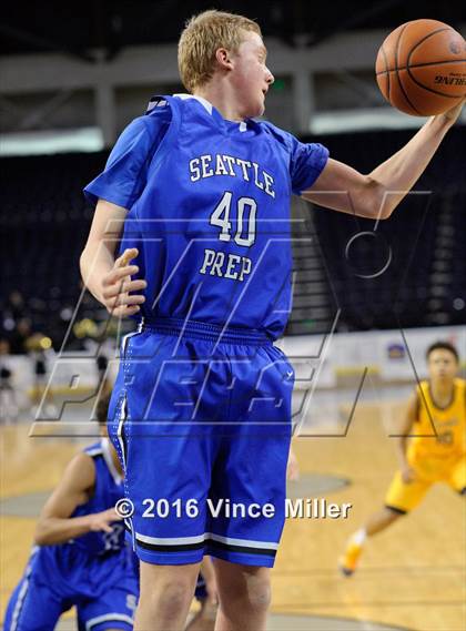 Thumbnail 2 in Seattle Prep vs. Lincoln photogallery.