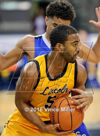 Thumbnail 1 in Seattle Prep vs. Lincoln photogallery.
