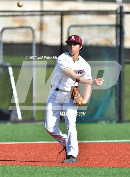 Thumbnail 3 in Austin vs. Glenn (LISD Tournament) photogallery.