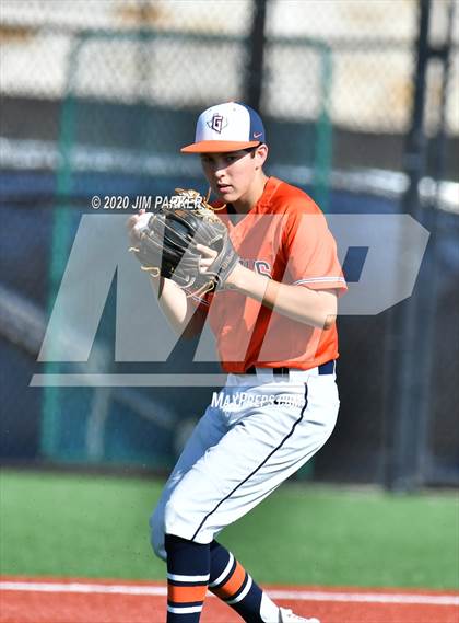 Thumbnail 2 in Austin vs. Glenn (LISD Tournament) photogallery.