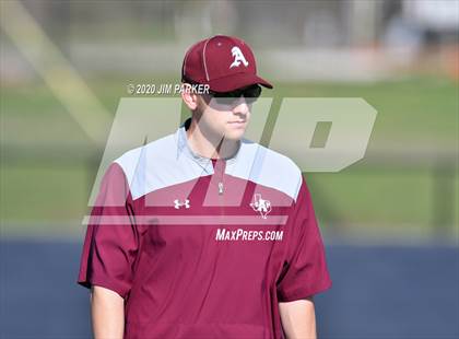 Thumbnail 3 in Austin vs. Glenn (LISD Tournament) photogallery.