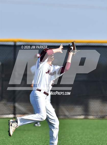 Thumbnail 1 in Austin vs. Glenn (LISD Tournament) photogallery.