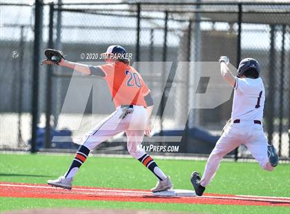 Thumbnail 3 in Austin vs. Glenn (LISD Tournament) photogallery.