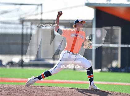 Thumbnail 3 in Austin vs. Glenn (LISD Tournament) photogallery.