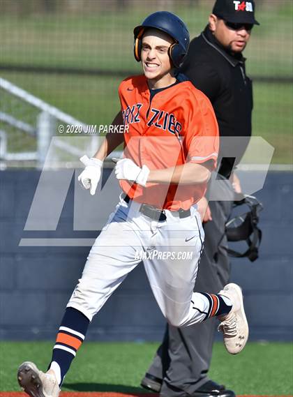 Thumbnail 1 in Austin vs. Glenn (LISD Tournament) photogallery.