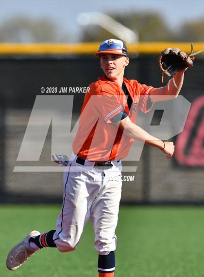 Thumbnail 2 in Austin vs. Glenn (LISD Tournament) photogallery.
