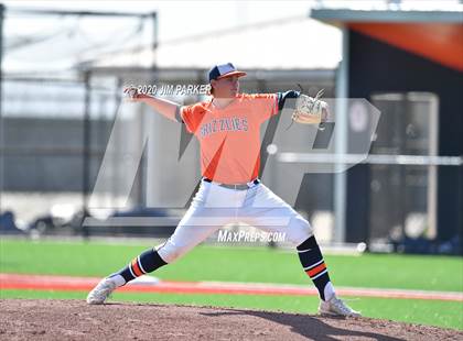 Thumbnail 2 in Austin vs. Glenn (LISD Tournament) photogallery.