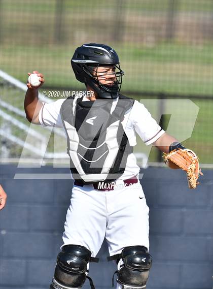Thumbnail 3 in Austin vs. Glenn (LISD Tournament) photogallery.