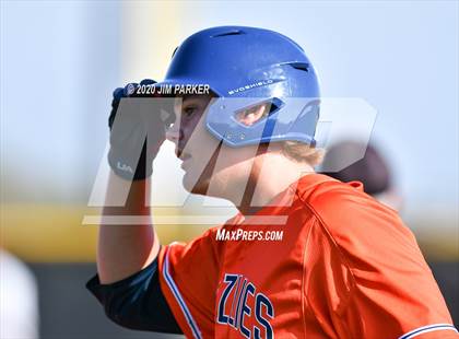Thumbnail 2 in Austin vs. Glenn (LISD Tournament) photogallery.