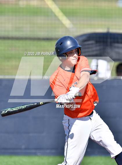 Thumbnail 3 in Austin vs. Glenn (LISD Tournament) photogallery.