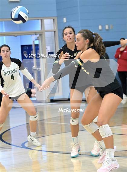 Thumbnail 3 in Pickens vs River Bluff (Dorman Tournament of Champions) photogallery.