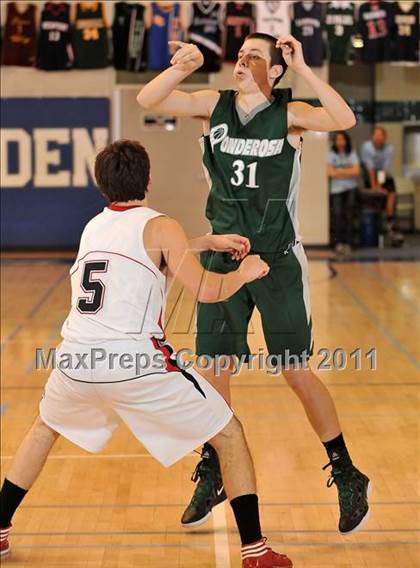Thumbnail 1 in Ponderosa vs. Viewpoint (MaxPreps Holiday Classic) photogallery.