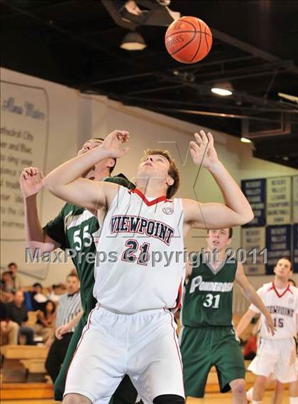 Thumbnail 2 in Ponderosa vs. Viewpoint (MaxPreps Holiday Classic) photogallery.