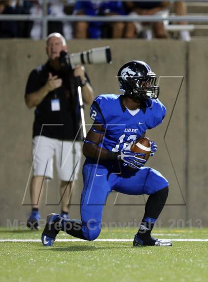 Thumbnail 2 in Boyd vs Plano West photogallery.