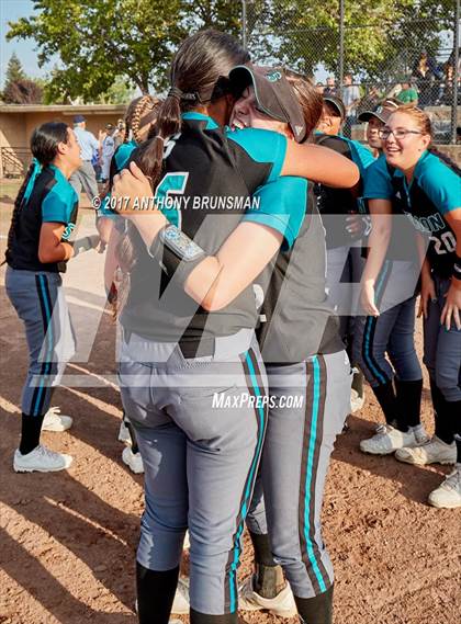 Thumbnail 2 in Sheldon vs. Tracy (CIF SJS D1 Final) photogallery.