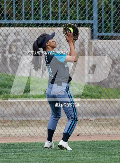 Thumbnail 2 in Sheldon vs. Tracy (CIF SJS D1 Final) photogallery.