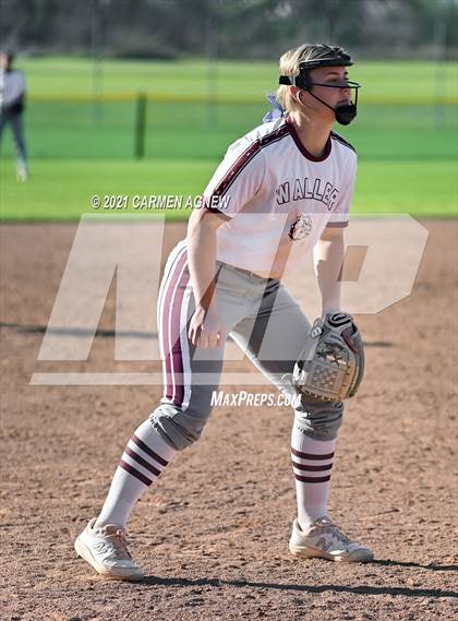 Thumbnail 2 in Cypress Woods vs Waller (NFCA Texas High School Leadoff Classic Tournament) photogallery.