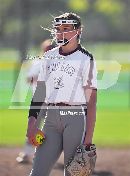 Thumbnail 1 in Cypress Woods vs Waller (NFCA Texas High School Leadoff Classic Tournament) photogallery.