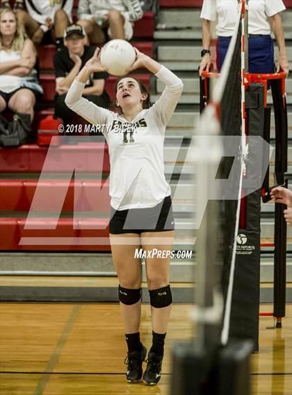 Thumbnail 3 in Enochs @ Modesto photogallery.