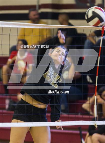 Thumbnail 2 in Enochs @ Modesto photogallery.