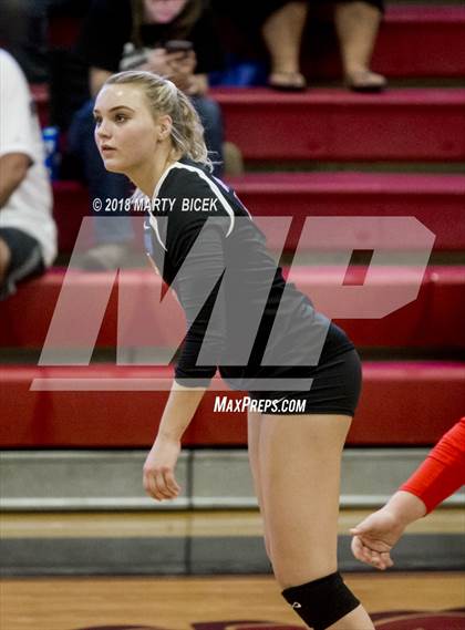 Thumbnail 2 in Enochs @ Modesto photogallery.