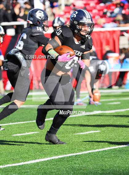 Thumbnail 2 in Skyridge vs. Corner Canyon (UHSAA 6A Final) photogallery.