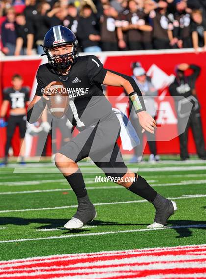 Thumbnail 1 in Skyridge vs. Corner Canyon (UHSAA 6A Final) photogallery.