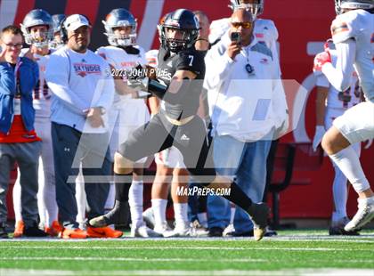 Thumbnail 3 in Skyridge vs. Corner Canyon (UHSAA 6A Final) photogallery.