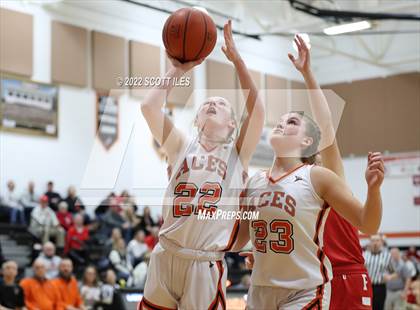 Thumbnail 3 in Fredericktown @ Amanda-Clearcreek (OHSAA D3 Sectional Final) photogallery.