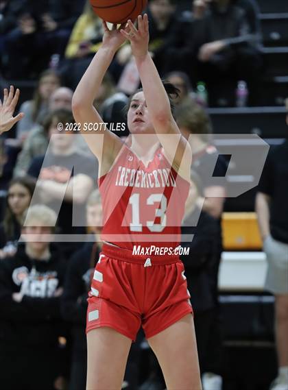 Thumbnail 3 in Fredericktown @ Amanda-Clearcreek (OHSAA D3 Sectional Final) photogallery.