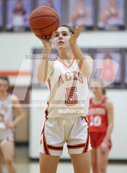Thumbnail 2 in Fredericktown @ Amanda-Clearcreek (OHSAA D3 Sectional Final) photogallery.