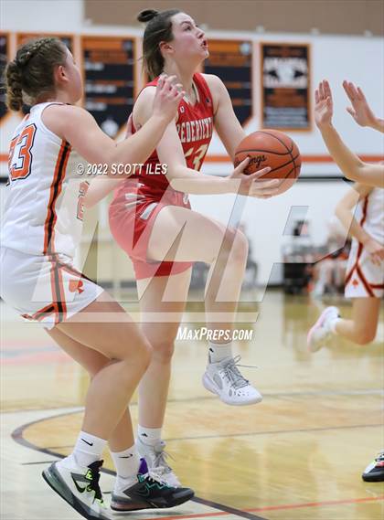 Thumbnail 3 in Fredericktown @ Amanda-Clearcreek (OHSAA D3 Sectional Final) photogallery.