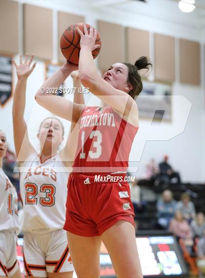 Thumbnail 3 in Fredericktown @ Amanda-Clearcreek (OHSAA D3 Sectional Final) photogallery.
